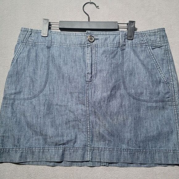 Caslon NWOT Lightweight Denim Mini Skirt Women's‎ Size 14 - Picture 1 of 4